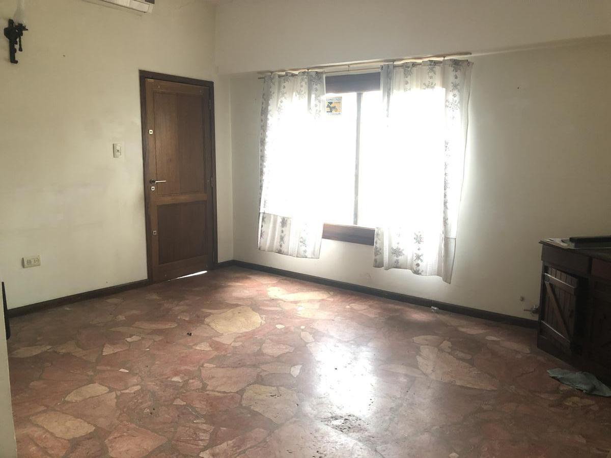 VENTA PH 4 AMBIENTES CON COCHERA ITUZAINGÓ NORTE
