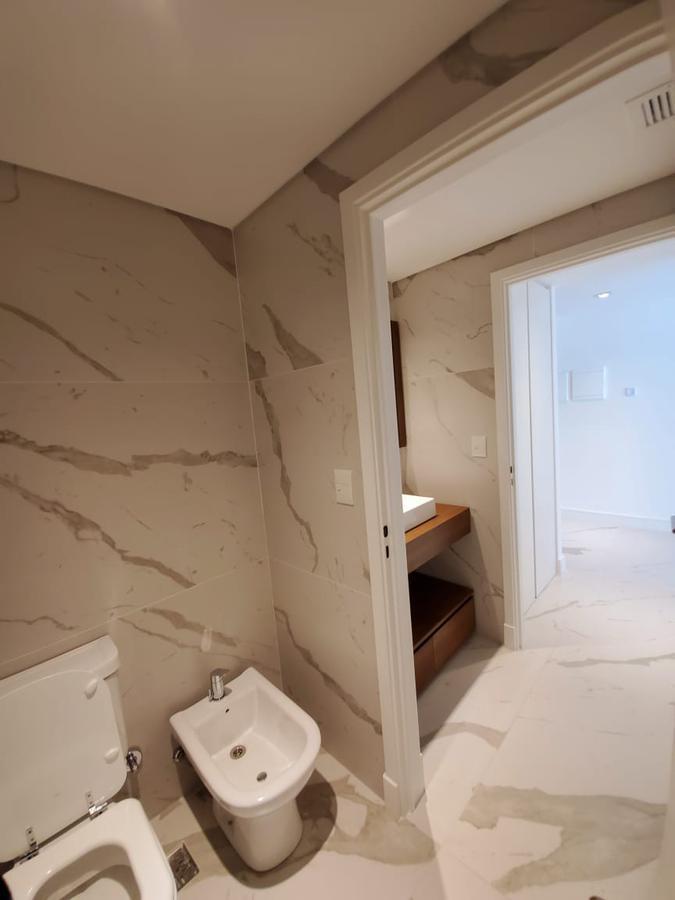 Foto de VENTA COCHERA PARQUE LELOIR THAYS, imagen 2