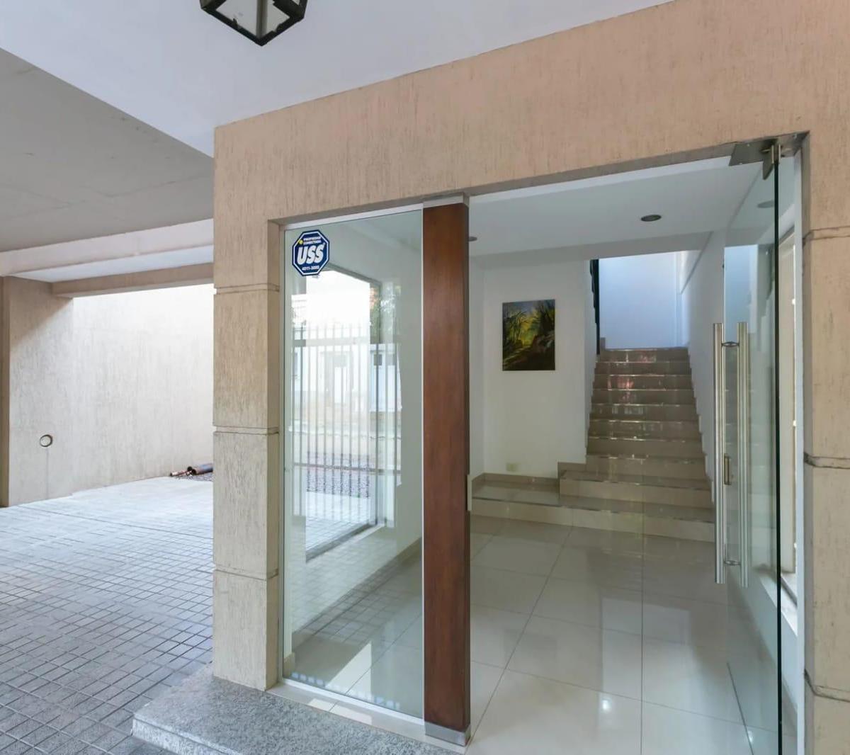 Venta Departamento Morón 2