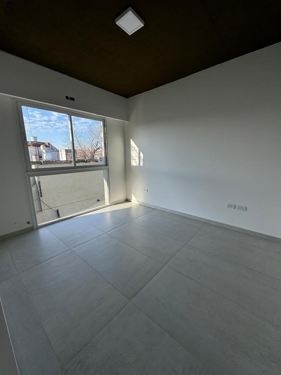 VENTA DEPARTAMAENTO 2 AMBIENTES COCHERA MERLO NORTE OPORTUNIDAD