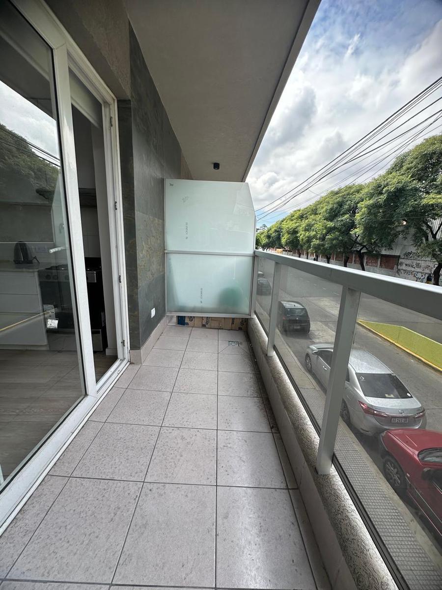 Departamento Dos Ambientes con Patio en Venta Villa Ortuzar 3