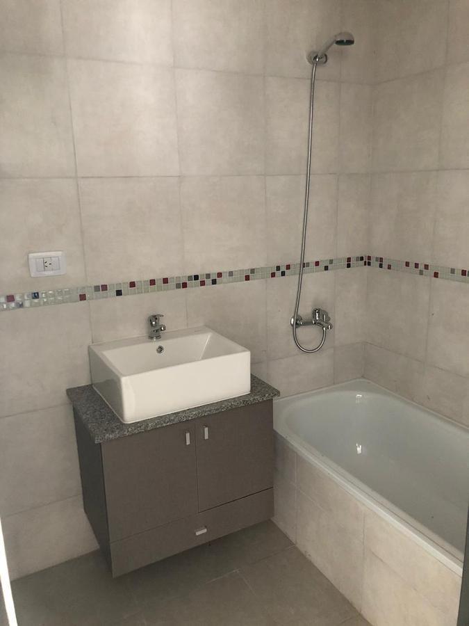 Venta Departamento 2 Ambientes Balcon Al Frente Moron 3