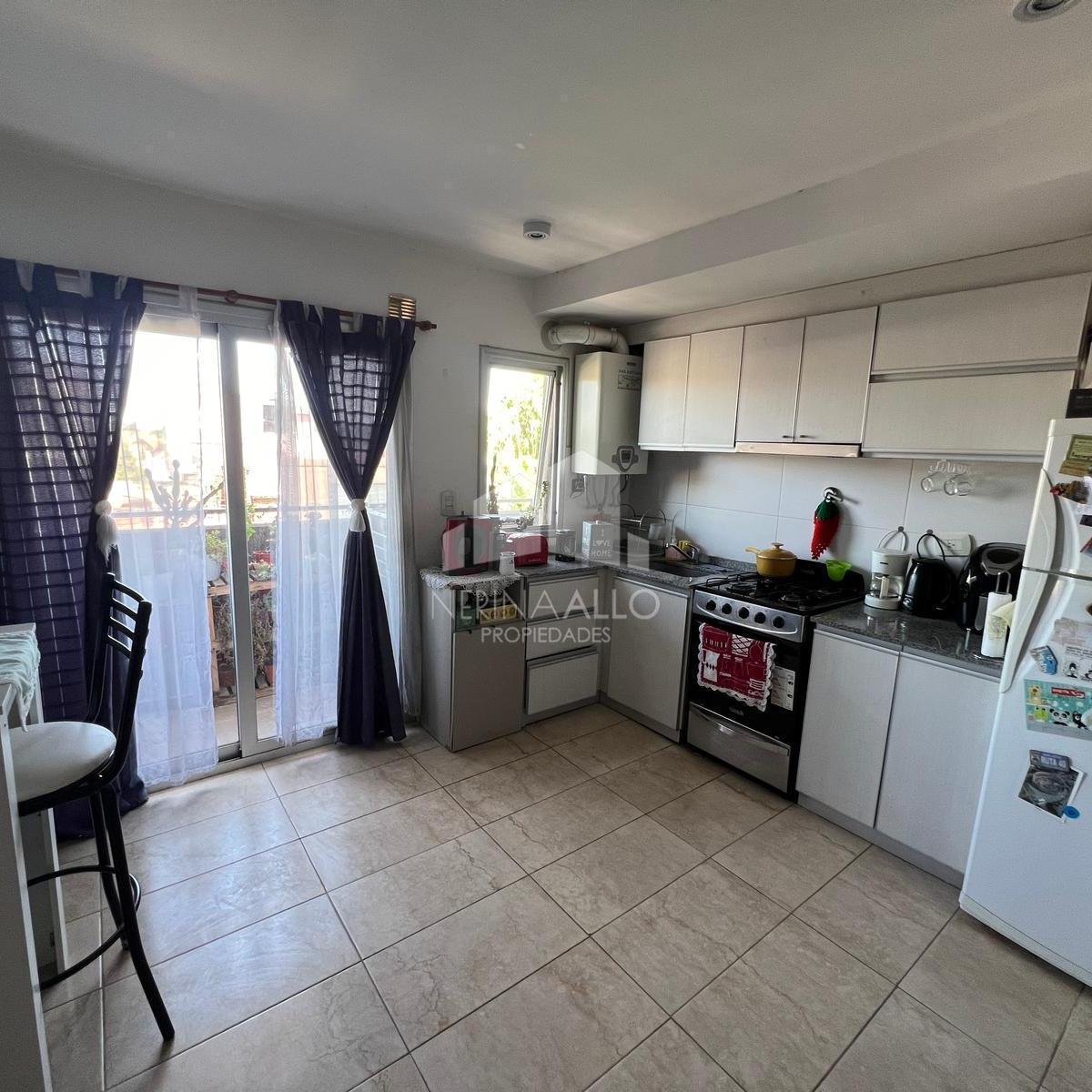 Foto de VENTA DEPARTAMENTO DOS AMBIENTES CASTELAR SUR, imagen 4