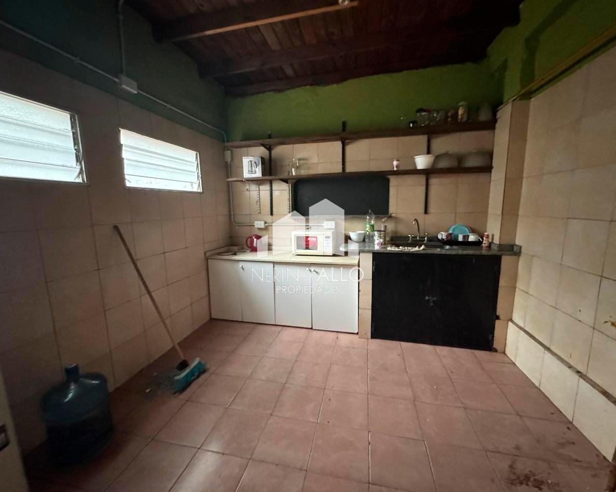 Venta Locales en Bloque Ituzaingo Norte 3