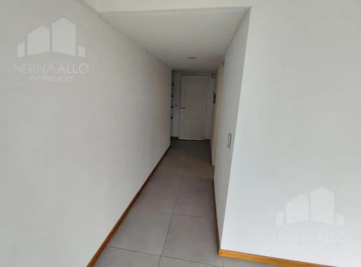 Alquiler Departamento Monoambiente con Cochera en Ituzaingo Sur 1