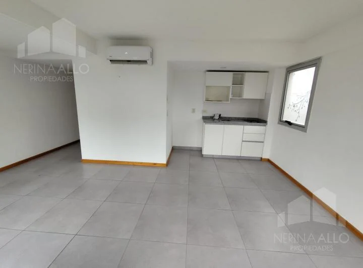 Alquiler Departamento Monoambiente con Cochera en Ituzaingo Sur 2