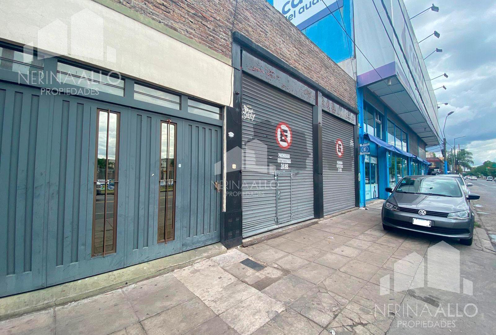 VENTA CASA PH 4 AMBIENTES Y LOCALES COMERCIALES CASTELAR SUR
