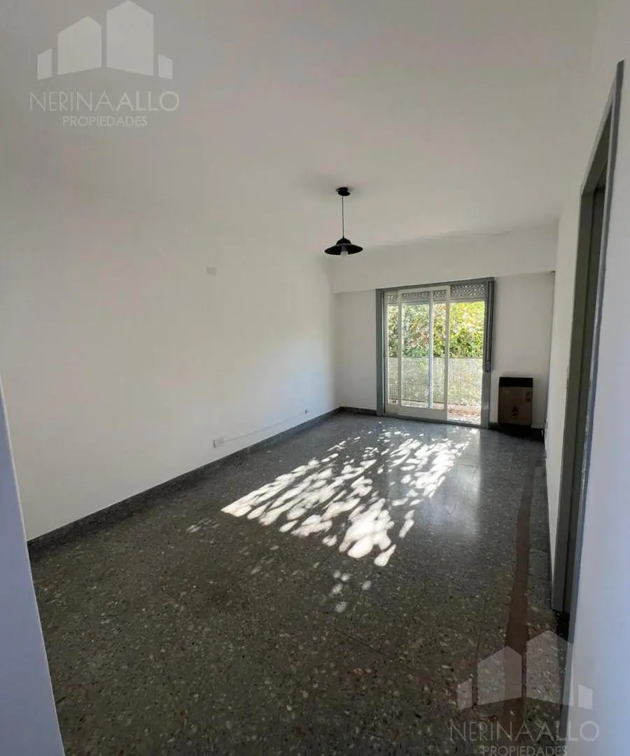 VENTA DEPTARTAMENTO 3 AMBIENTES CON TERRAZA EN CASTELAR NORTE 4