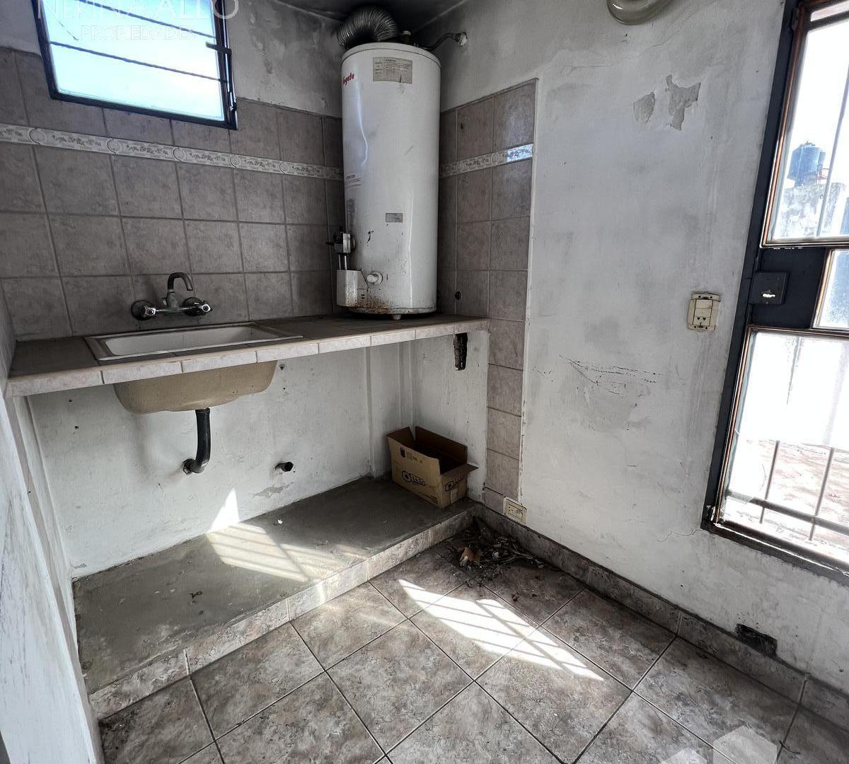 Foto de VENTA LOCAL COMERCIAL LOTE GALPON Ituzaingó Norte, imagen 4
