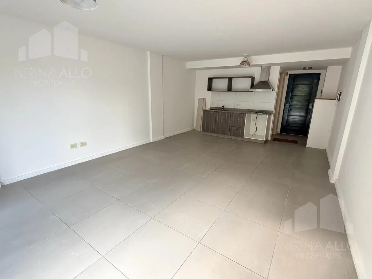 ALQUILER MONOAMBIENTE EN CASTELAR NORTE 4