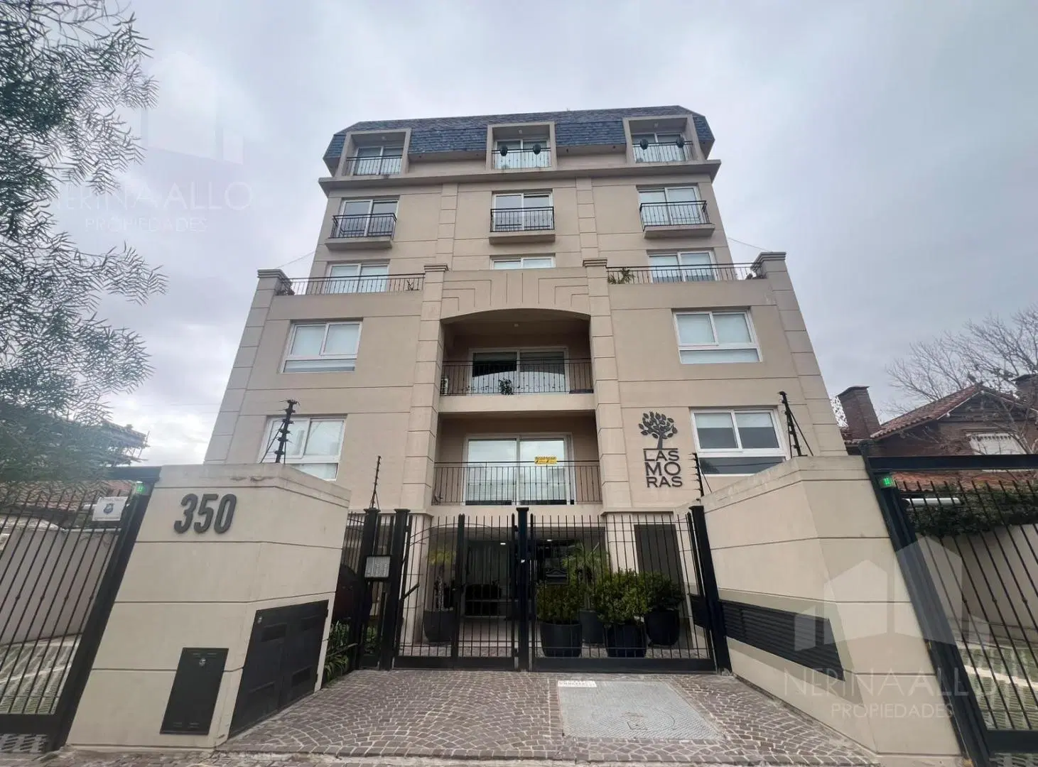 Venta Departamento 3 Ambientes Con 3 Cocheras en Ituzaingo Norte 1
