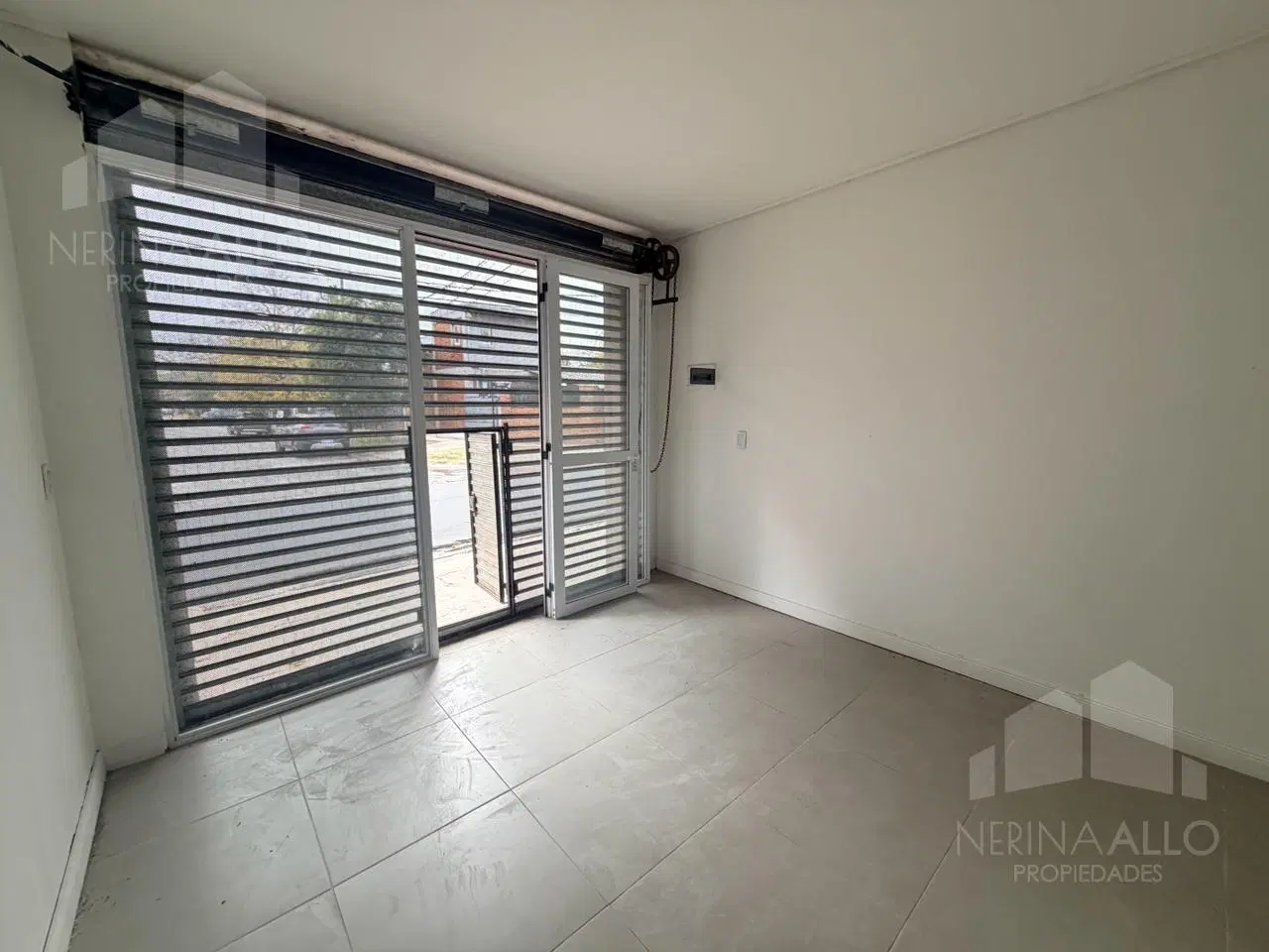 VENTA LOCAL EN ITUZAINGO NORTE 5