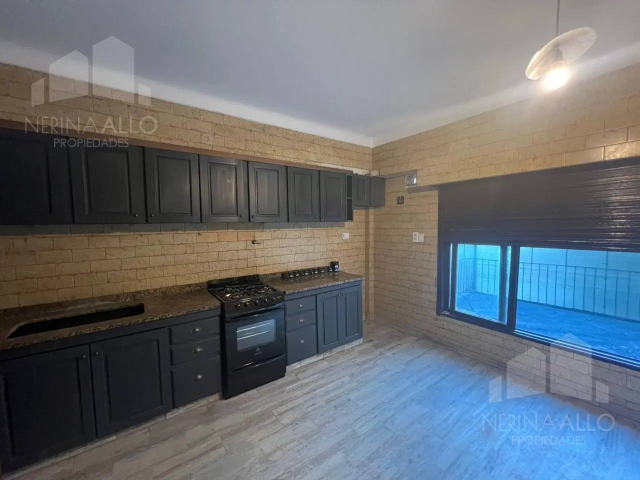 VENTA CASA EN PRIMER PISO DE 4 AMBIENTES 4