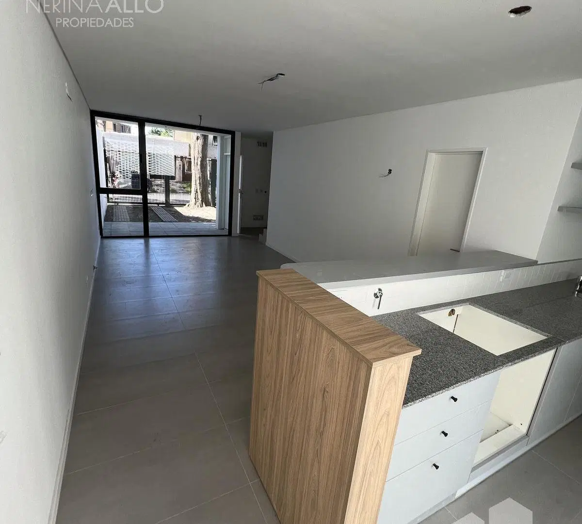 VENTA ALQUILER DUPLEX 3 AMBIENTES ITUZAINGO NORTE 1