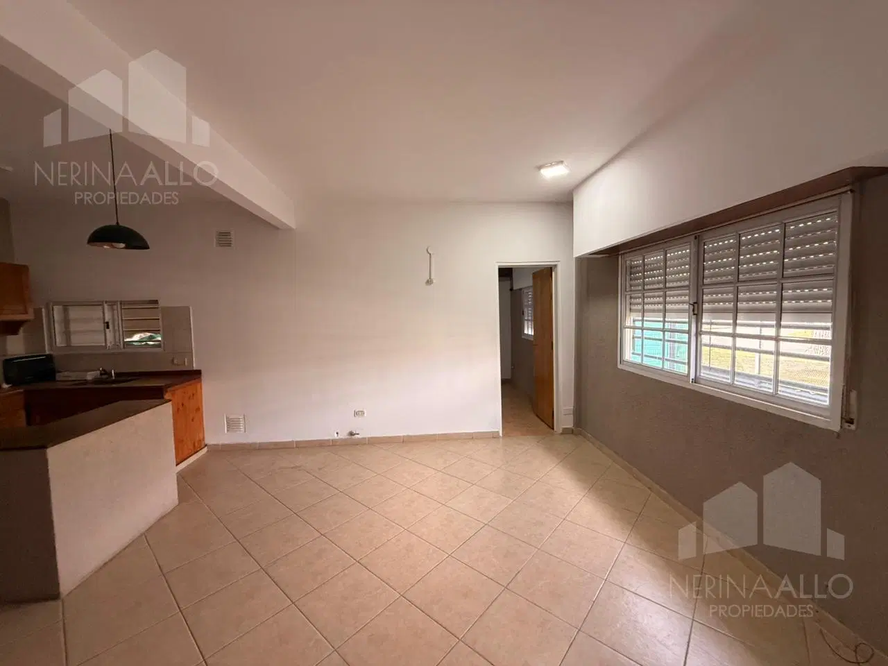 ALQUILER CASA DE 2 AMBIENTES EN CASTELAR NORTE 5