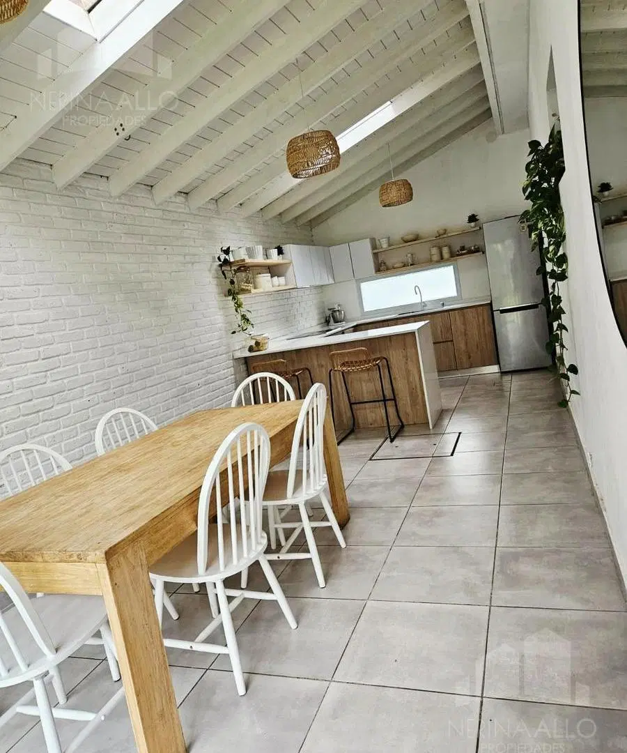 VENTA CASA 4 AMBIENTES EN CASTELAR NORTE 3
