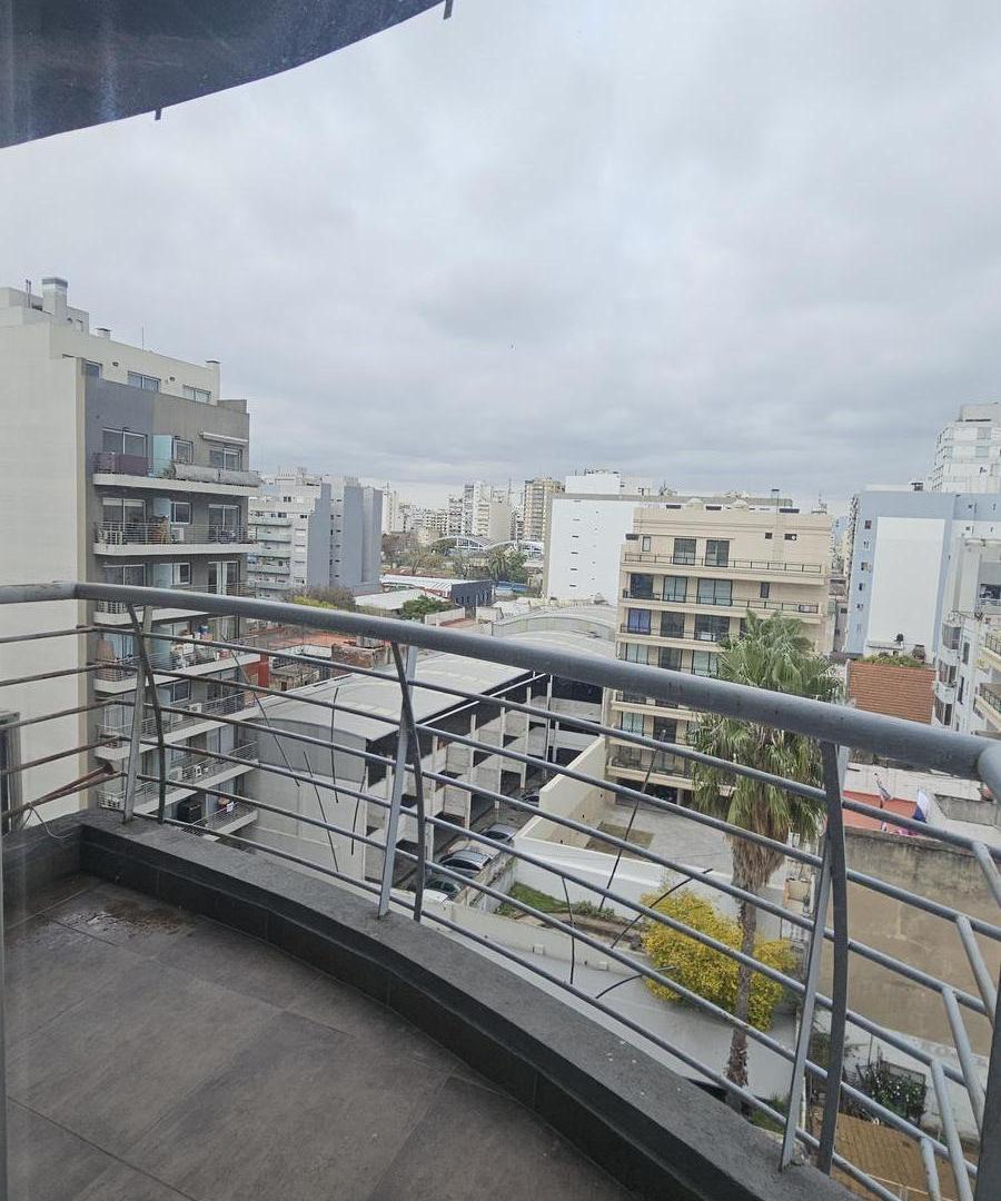 Foto de VENTA DEPARTAMENTO 2 AMBIENTES CON COCHERA EN CABALLITO, imagen 2