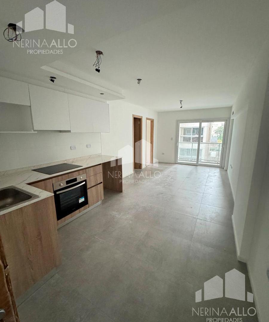 Foto de VENTA DEPARTAMENTO 2 AMBIENTES COCHERA Y BAULERA EDIFICIO SENTIRE, imagen 4