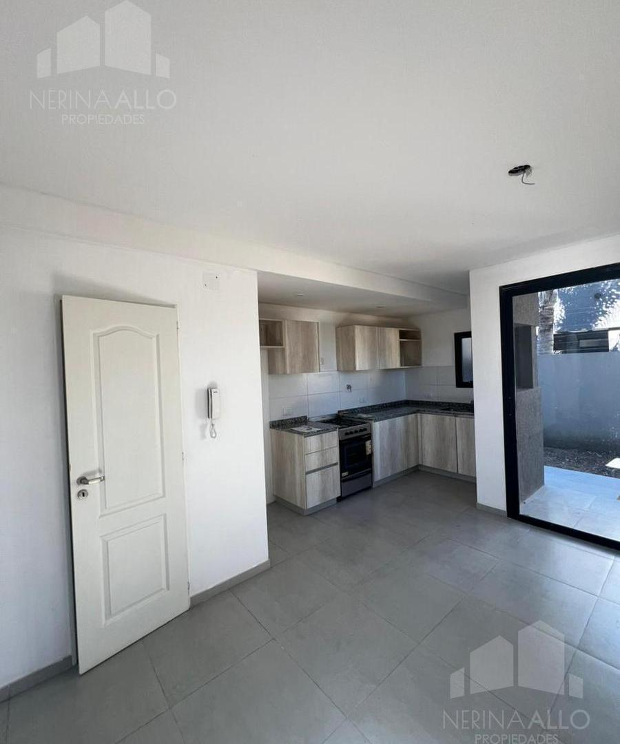 Foto de VENTA ALQUILER DUPLEX 3 AMBIENTES COMPLEJO CERRADO ITUZAINGO APTO, imagen 3