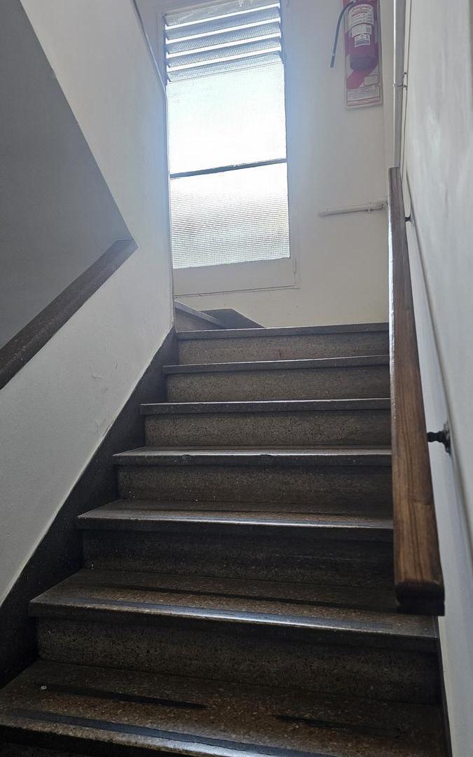 Foto de VENTA DPTO 2 AMBIENTES EN MONSERRAT, imagen 3