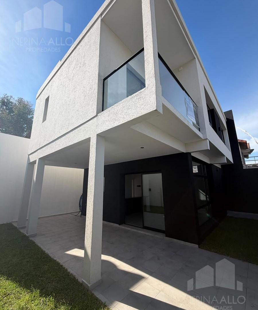 Foto de VENTA DE CASA 3 AMBIENTES EN ITUZAINGO NORTE, A METROS DE ZONA COMERCIAL, imagen 2
