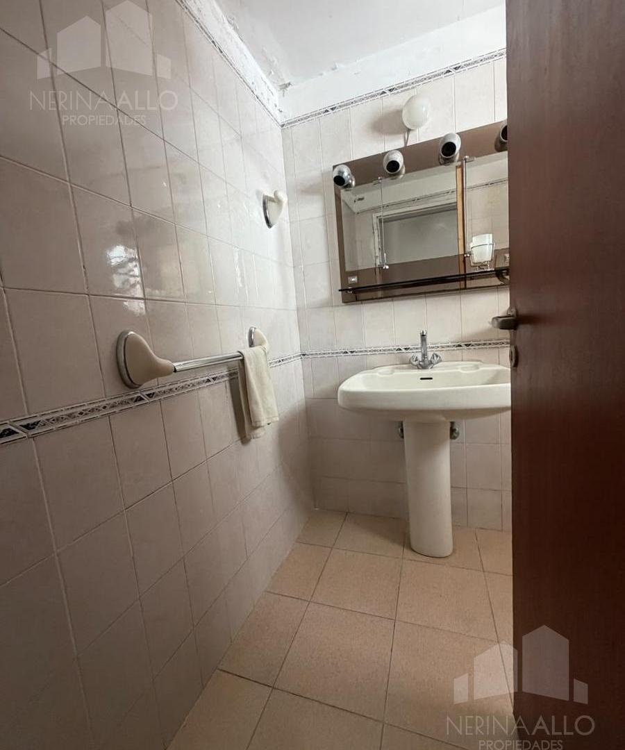 Foto de VENTA CASA 4 AMBIENTES CASTELAR NORTE CON POSIBILIDAD DE FINANCIACIÓN, imagen 4
