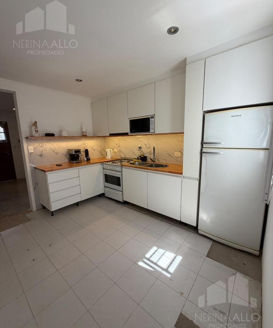 Foto de VENTA CASA 4 AMBIENTES CASTELAR NORTE CON POSIBILIDAD DE FINANCIACIÓN, imagen 1
