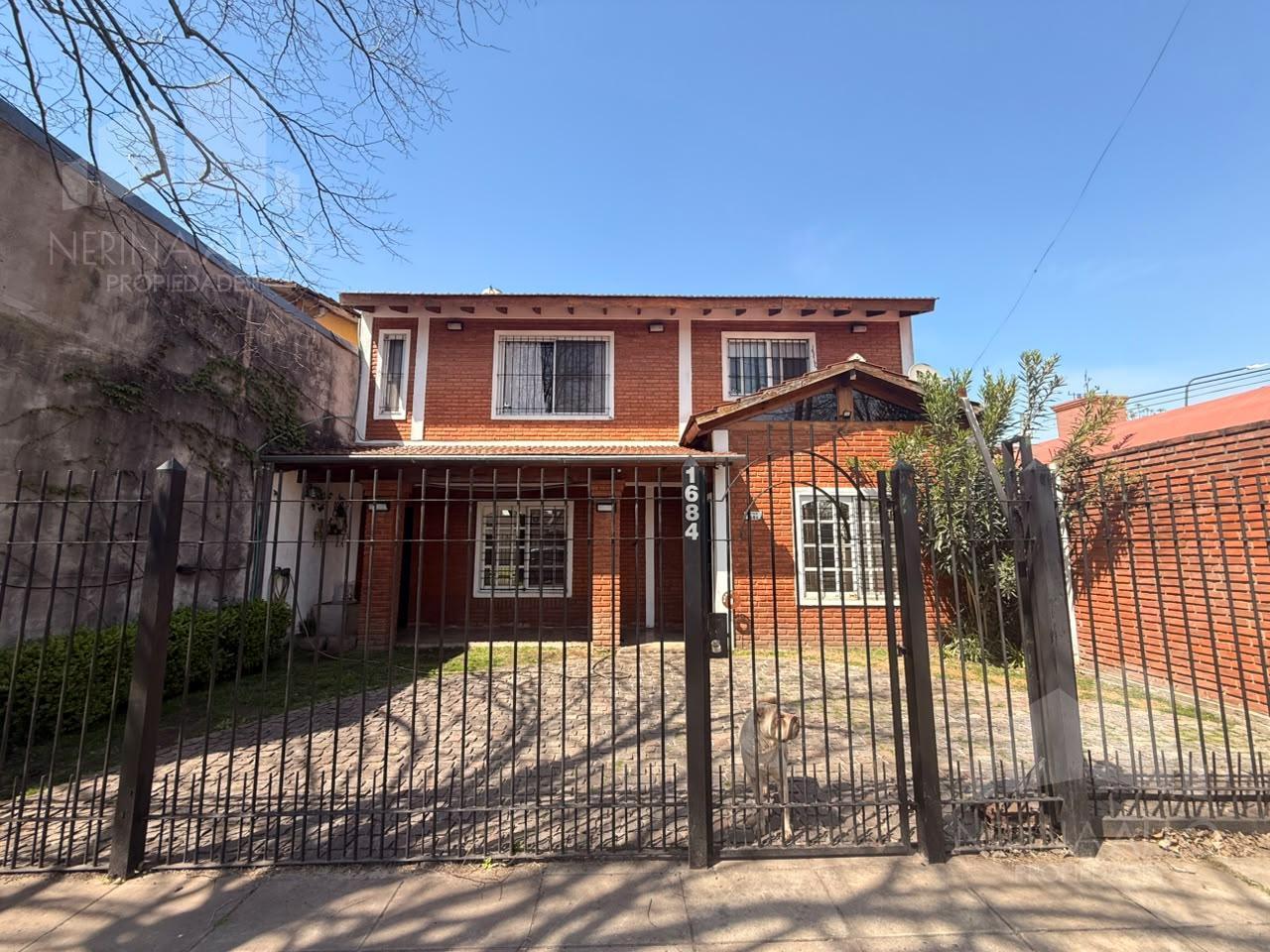 Foto de VENTA CASA 4 AMBIENTES CON COCHERA ITUZAINGO NORTE, imagen 1
