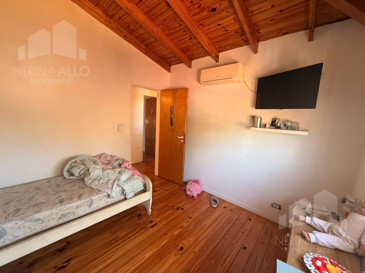 Foto de VENTA CASA 4 AMBIENTES CON COCHERA ITUZAINGO NORTE, imagen 5