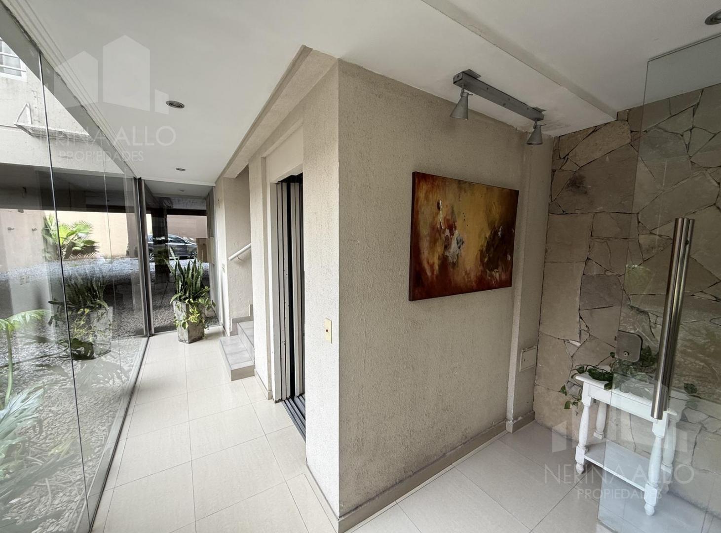 Foto de VENTA DEPARTAMENTO 2 AMBIENTES CASTELAR APTO CREDITO, imagen 2