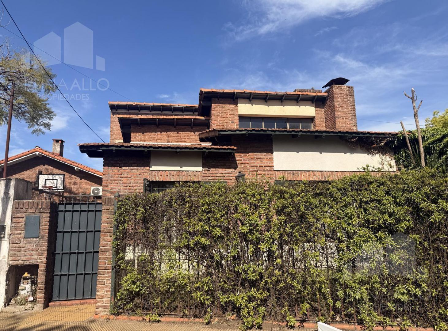 Foto de VENTA CHALET DE 6 AMBIENTES EN CASTELAR NORTE, imagen 2
