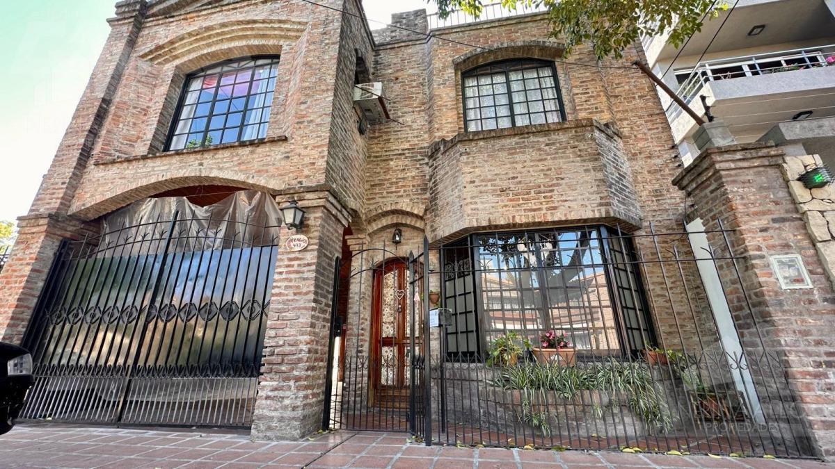 Foto de VENTA DE CASA 5 AMBIENTES, EN ITUZAINGÓ, IDEAL PARA DESARROLLO, imagen 1