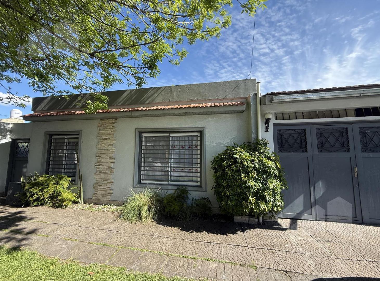 Foto de PH EN VENTA 3 AMBIENTES VILLA ARIZA ITUZAINGÓ, imagen 1