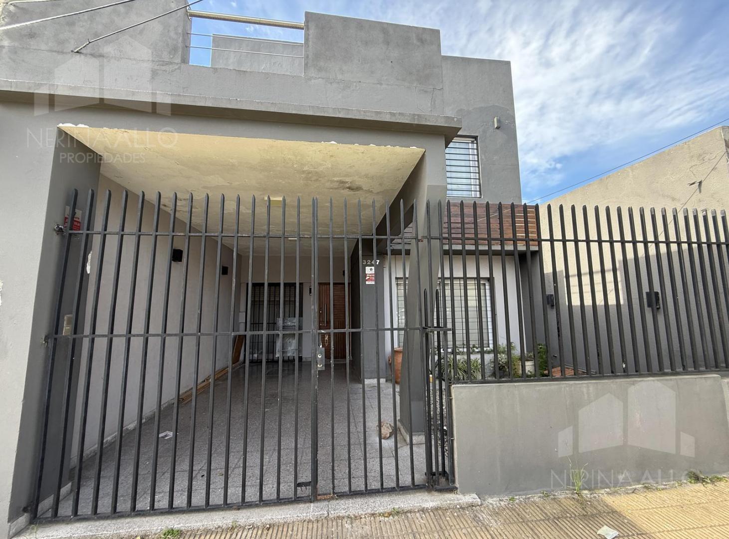 Foto de CASA 7 AMBIENTES EN VENTA CASTELAR NORTE, imagen 3