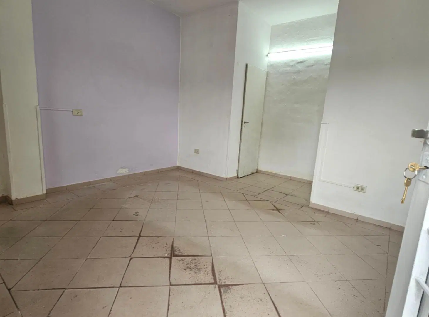 HERMOSO LOCAL COMERCIAL EXC UBICACIÓN. 2