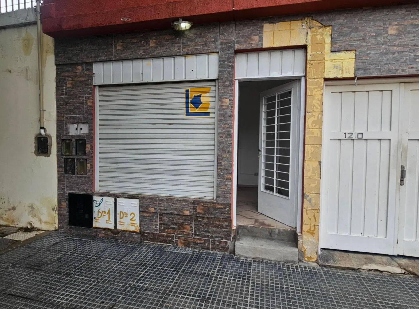 HERMOSO LOCAL COMERCIAL EXC UBICACIÓN. 7