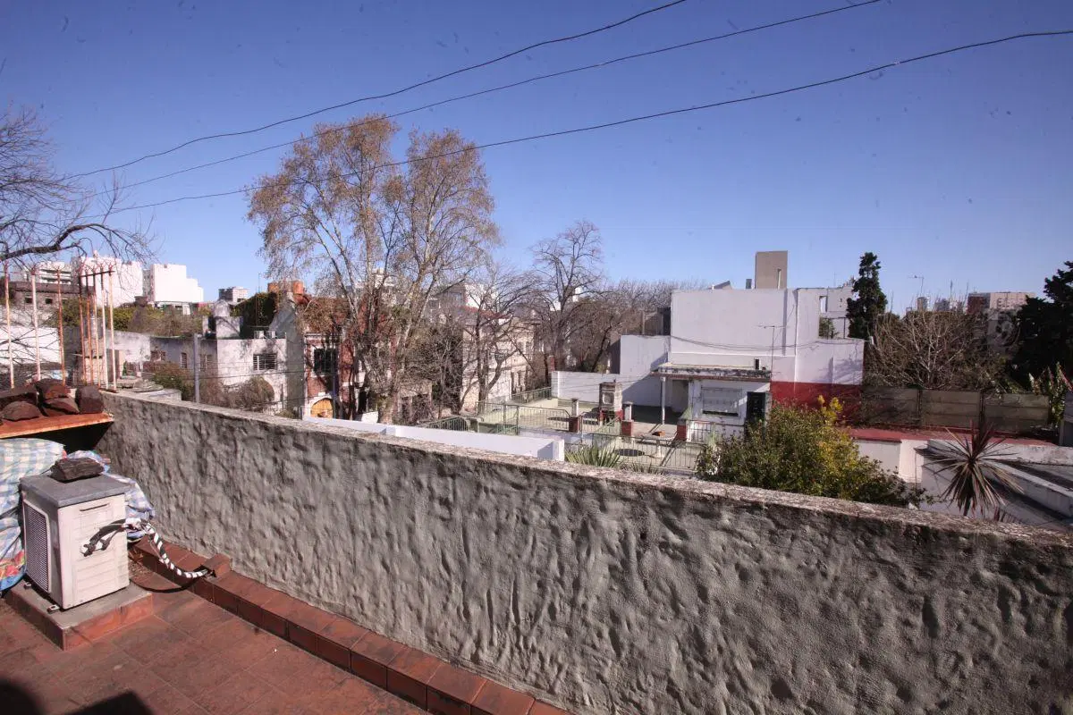 VENDO INTERESANTE TRIPLE FRENTE EN COLEGIALES 2