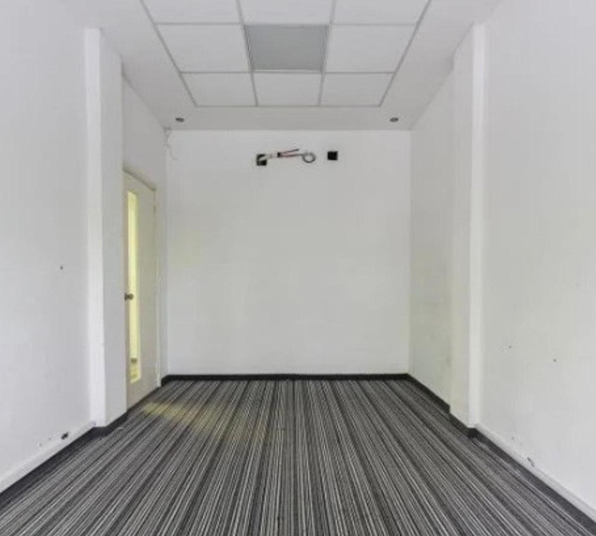 Venta Oficina Comercial 5 Ambientes Monserrat 4