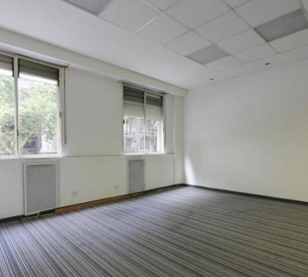 Venta Oficina Comercial 5 Ambientes Monserrat 3