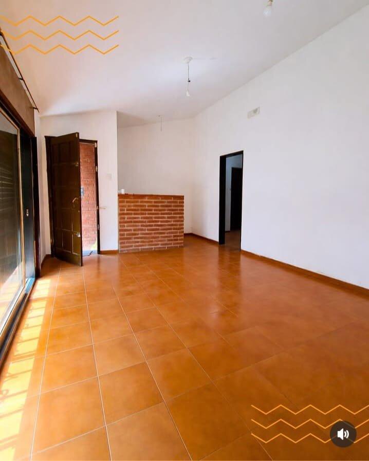 Foto de OPORTUNIDAD!!! CASA EN VENTA B° CASERES a minutos de barrio Guemez., imagen 1