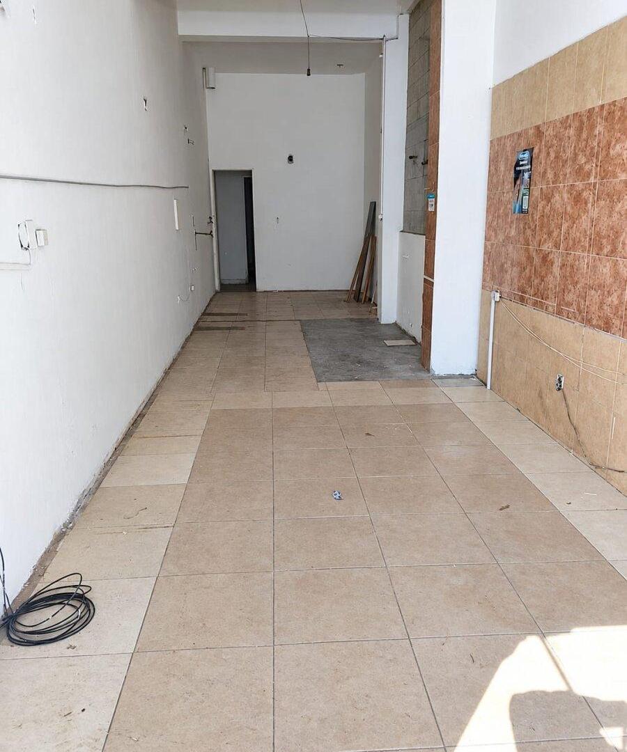 Foto de ALQUILER LOCAL COMERCIAL AV COLON, imagen 3