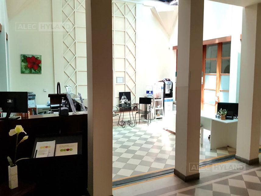 Casa 5 Ambientes en Venta - S. Isi. - Centro 1