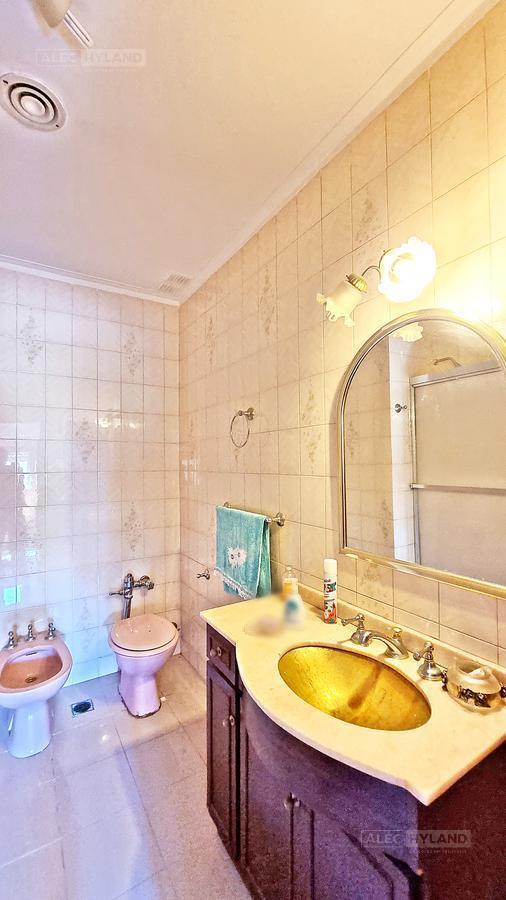Chalet en Venta con Pileta en San Isidro - Barrio Carreras 3