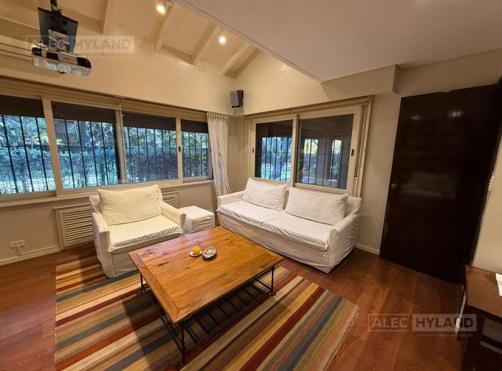 Chalet en venta en Lomas de San Isidro 3