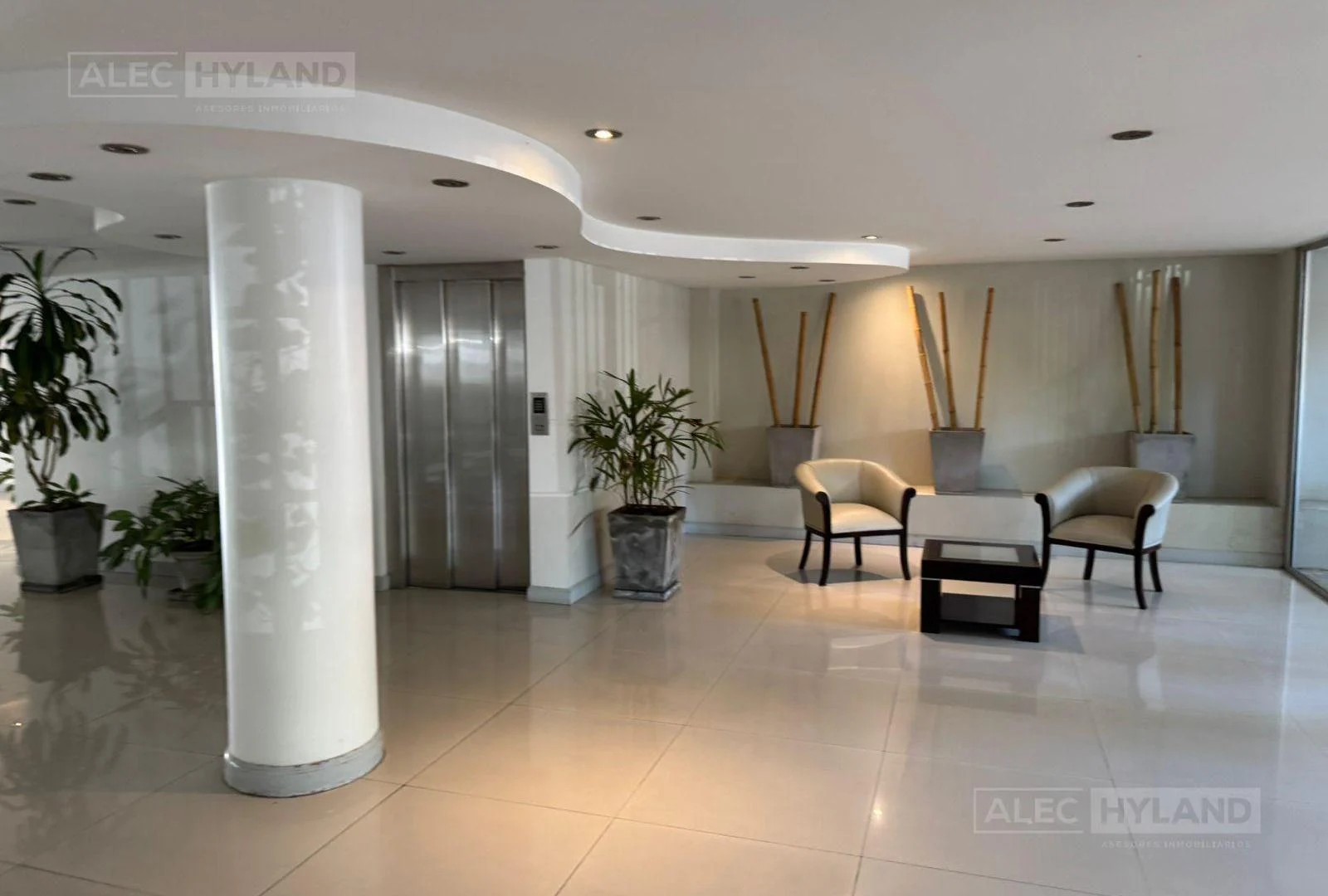 Departamento 2 ambientes en venta, con amenities,  en Acas.-Vias/Libert.