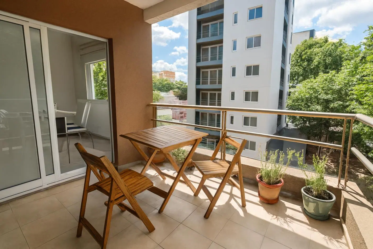Apto credito Venta departamento 3 ambientes con balcon terraza y cochera fija San Martin Centro 5