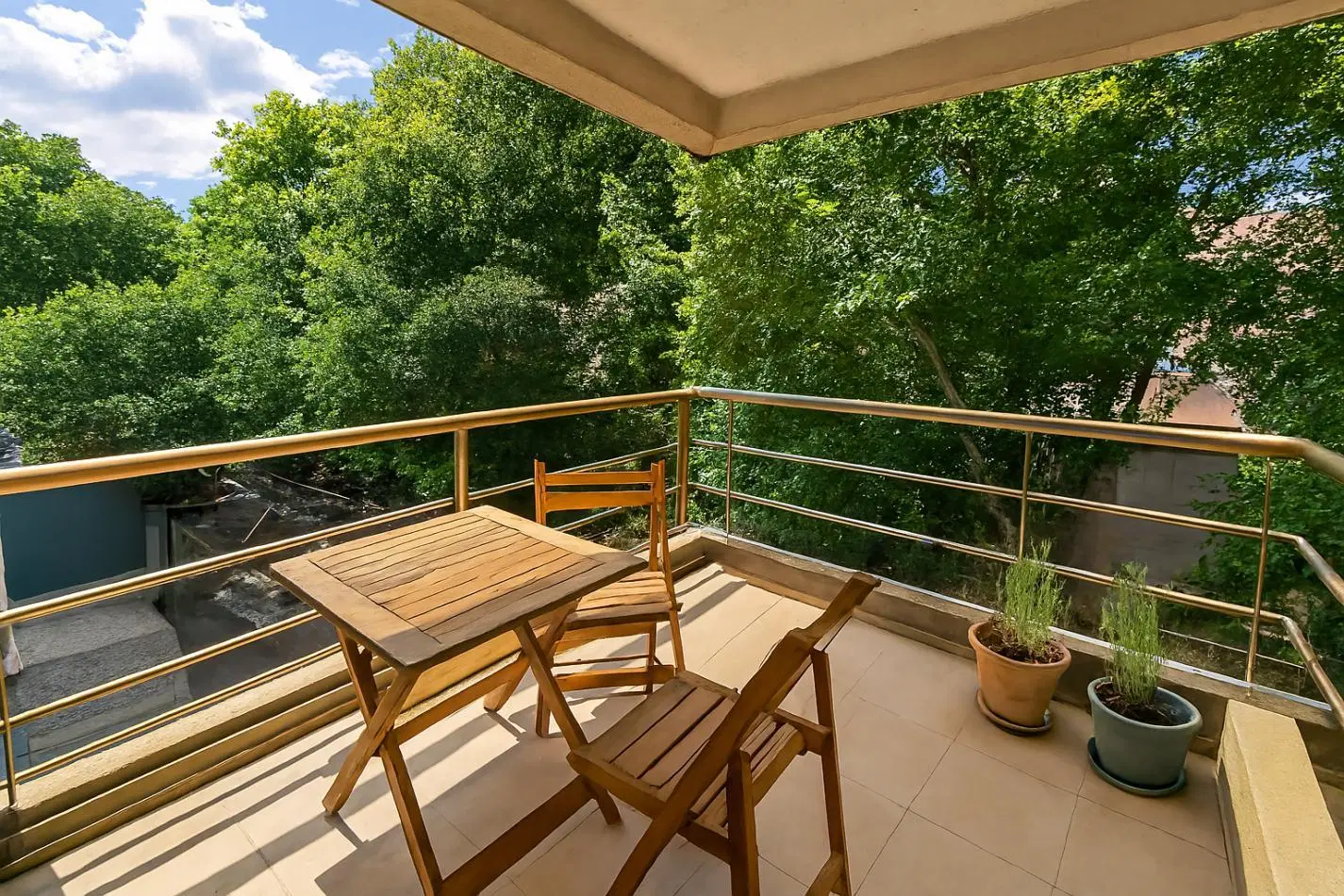 Apto credito Venta departamento 3 ambientes con balcon terraza y cochera fija San Martin Centro 4