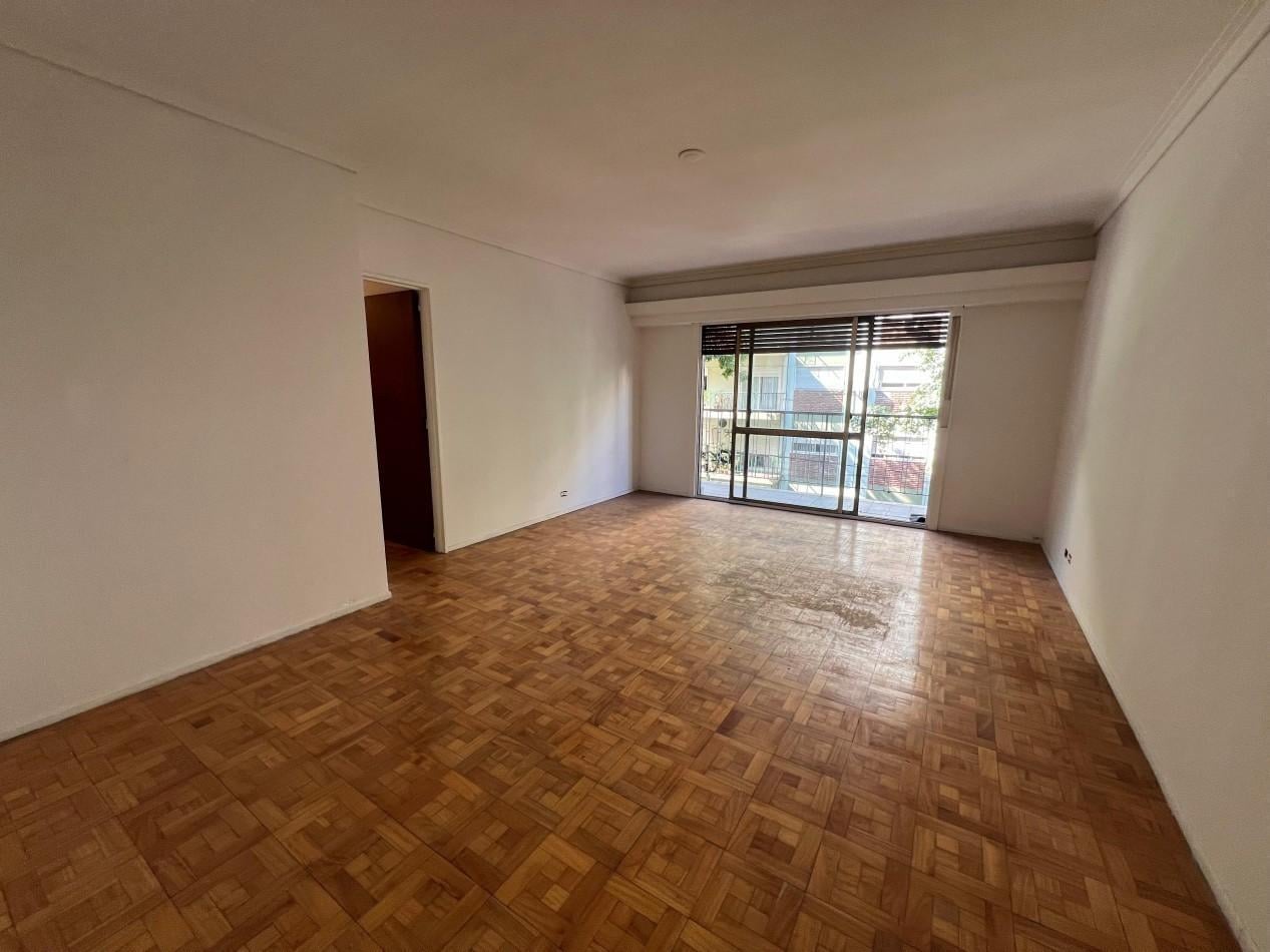 APTO CREDITO: AMPLIO 3 AMBIENTES CON BALCON CORRIDO Y BAULERA