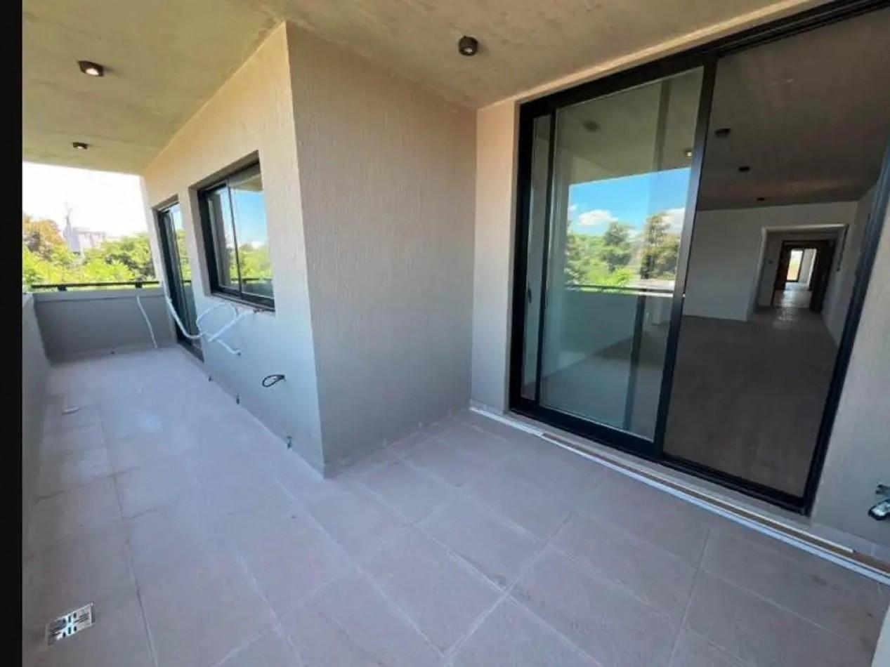 Foto de Departamento en Venta 3 ambientes, 191.86m² totales (77m² cubiertos +, imagen 5