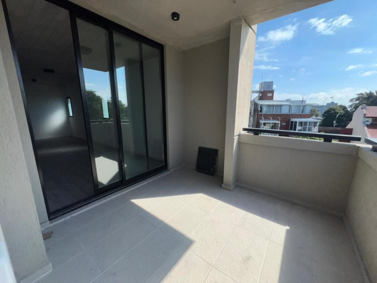 Foto de VENTA departamento de tres ambientes con balcon terraza dormitorio en, imagen 3